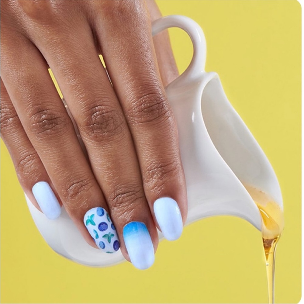 *Retired* Color Street: Berry Sweet | Pastel Blue Summer Spring Gradient Pale - Picture 1 of 11